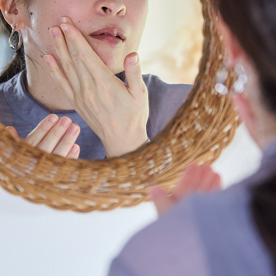 肌のくすみはSOSのサイン！？お肌を水分で満たすエッセンス 